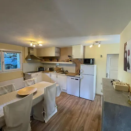 La Clef Des Champs Apartment *
